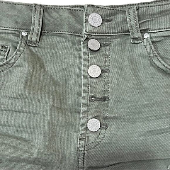 6 REFUGE army green short shorts Guc - Picture 3 of 6